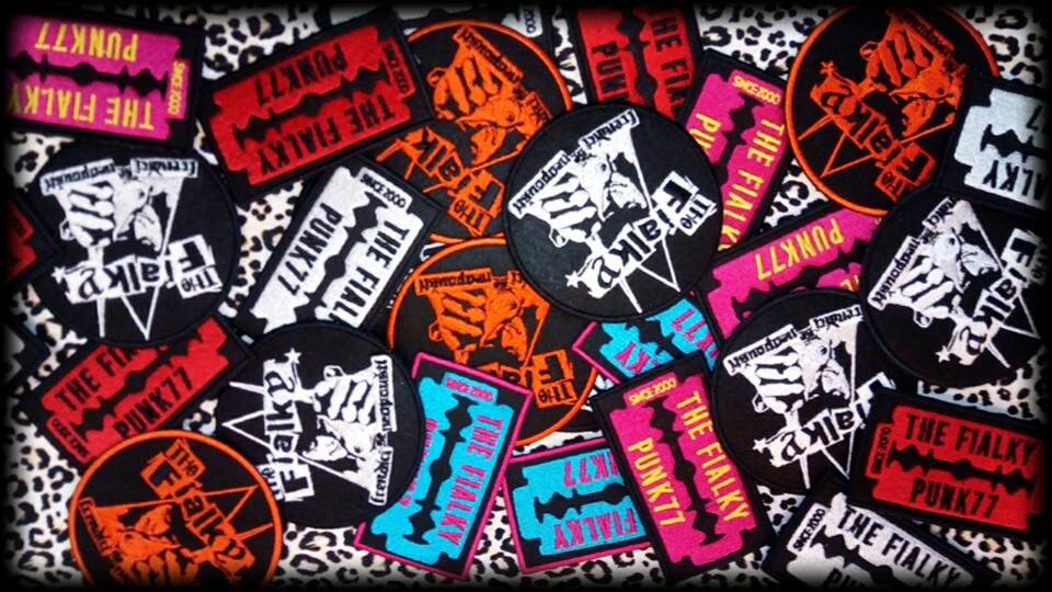 Novinka: Vyšívané nášivky a nová trika!